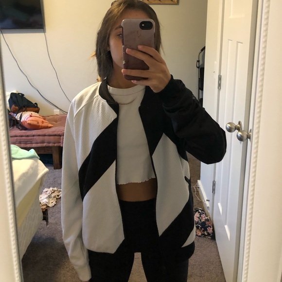 Jacket - Picture 2 of 3